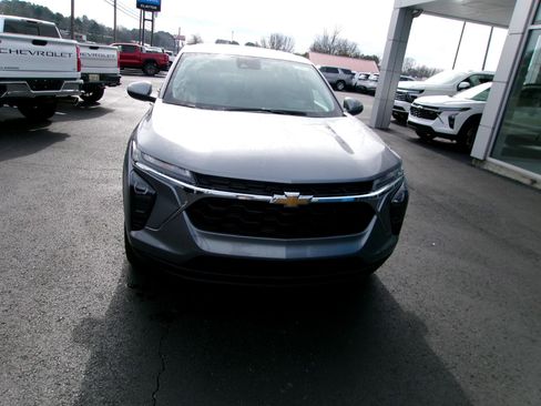 New 2026 Chevrolet Trax LS w/ LS Convenience Package image 8