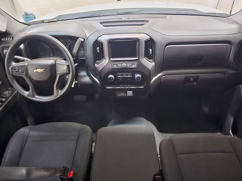 Used 2020 Chevrolet Silverado 1500 Custom w/ Custom Value Package image 18