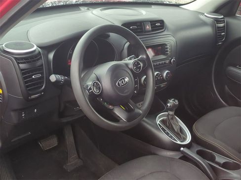 Used 2014 Kia Soul + image 13