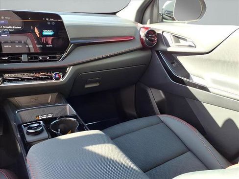 Used 2025 Chevrolet Equinox RS w/ Safety and Technology Package image 9