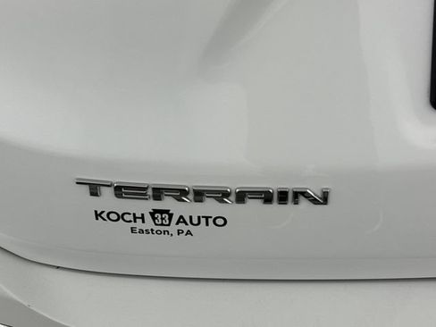 Used 2020 GMC Terrain SLT FWD image 17