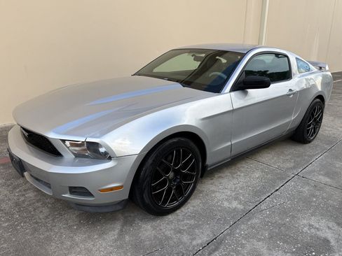 Used 2012 Ford Mustang Coupe RWD image 7