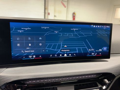 New 2026 BMW 330i Sedan w/ Convenience Package image 24