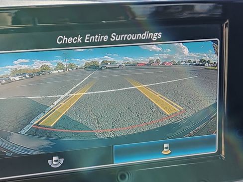 Used 2019 Mercedes-Benz C 300 4MATIC Sedan image 4