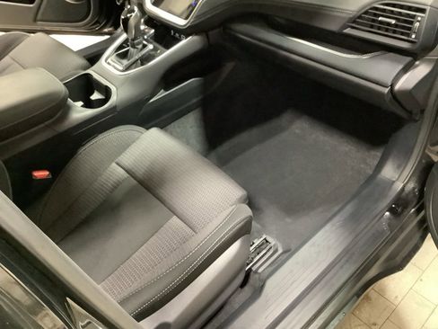 Used 2025 Subaru Outback Premium image 20