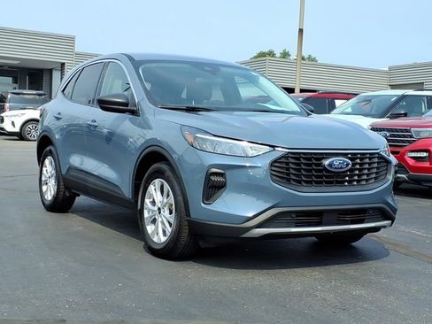 Certified 2023 Ford Escape Active AWD/4WD image 3