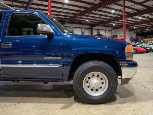 Used 1999 GMC Sierra 2500 SLE 3dr Extended Cab LB HD w/ Marketing Option Pkg image 11