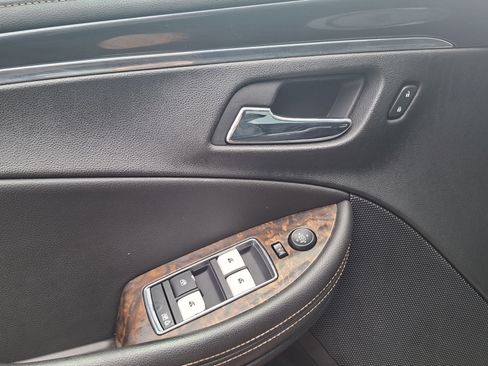 Used 2014 Chevrolet Impala LT FWD image 16