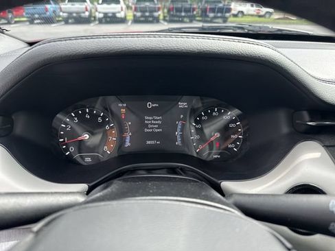 Used 2025 Jeep Compass Limited AWD/4WD image 12