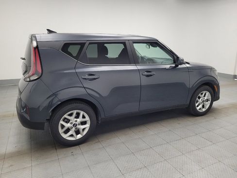 Used 2025 Kia Soul LX w/ LX Technology Package FWD image 10