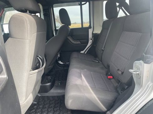 Used 2012 Jeep Wrangler Unlimited Sport image 9