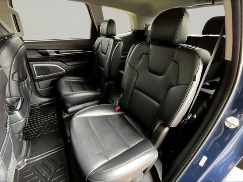 Used 2023 Kia Telluride S w/ S Sunroof Package FWD image 21