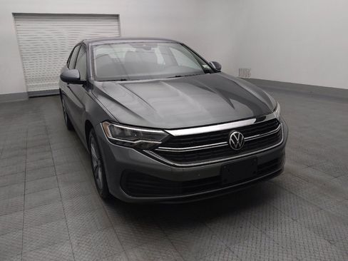 Used 2024 Volkswagen Jetta SE image 14