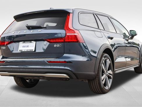 New 2026 Volvo V60 B5 Cross Country Plus w/ Climate Package AWD/4WD image 5