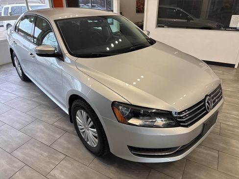 Used 2015 Volkswagen Passat 1.8T S image 9