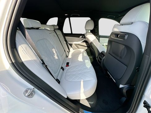 New 2026 BMW X5 sDrive40i w/ M Sport Package RWD image 22