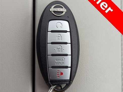 Used 2023 Nissan Rogue SL w/ SL Premium Package image 32