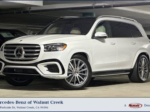 New 2026 Mercedes-Benz GLS 580 4MATIC image 1