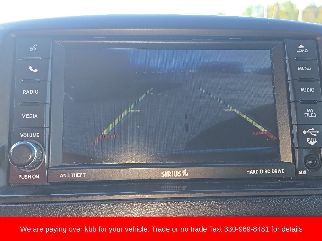 Used 2013 Chrysler Town & Country Touring FWD image 17