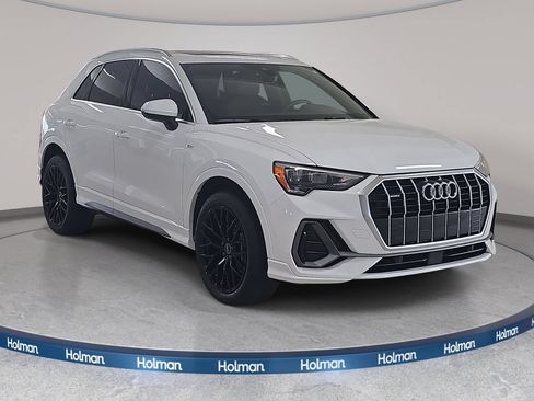 Used 2021 Audi Q3 2.0T Premium w/ Convenience Package AWD/4WD image 4