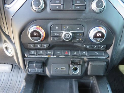 Used 2020 GMC Sierra 2500 Denali w/ Denali Ultimate Package image 28