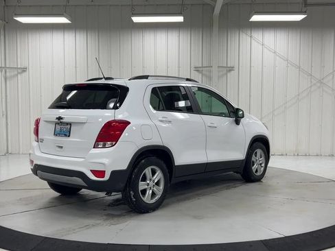 Used 2021 Chevrolet Trax LT FWD image 8