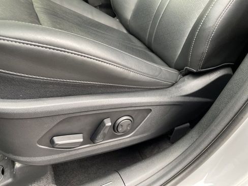 Certified 2023 Kia Sorento S w/ Panoramic Sunroof Package image 9