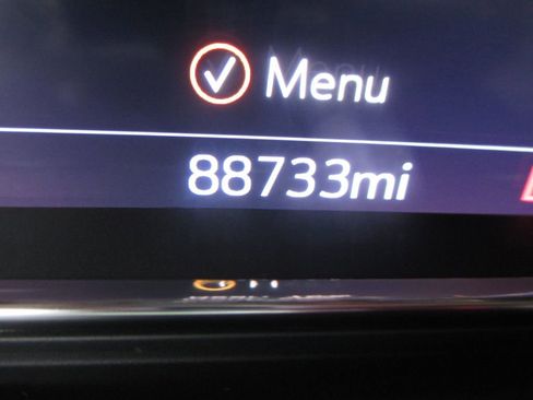 Used 2021 GMC Yukon SLT w/ SLT Luxury Package AWD/4WD image 32