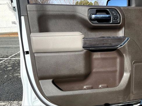 Used 2021 Chevrolet Silverado 1500 LTZ image 26