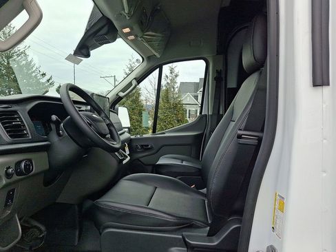 New 2026 Ford Transit 250 148 Medium Roof w/ Load Area Protection Package image 9