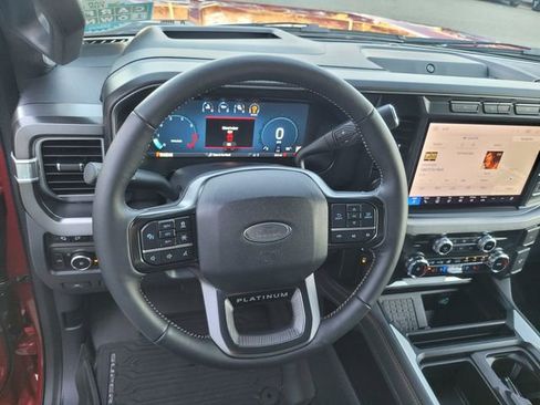 Certified 2024 Ford F250 Platinum image 30