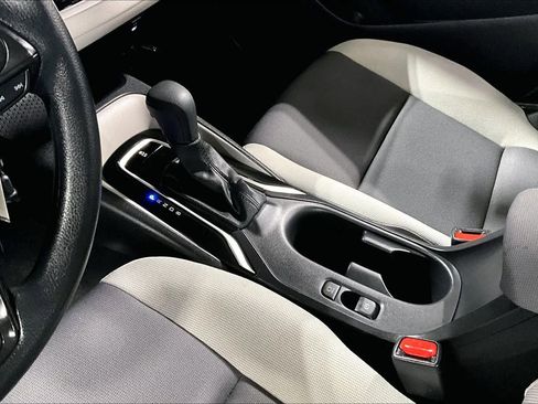 Certified 2025 Toyota Corolla LE FWD image 17
