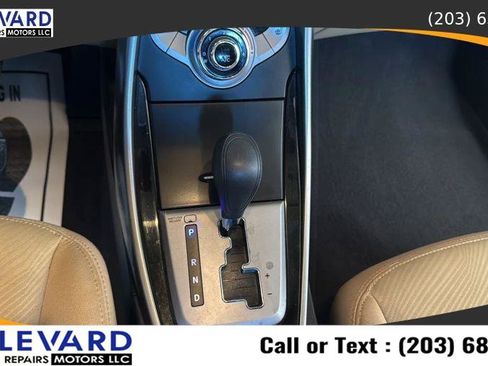 Used 2013 Hyundai Elantra GLS w/ Preferred Pkg FWD image 16