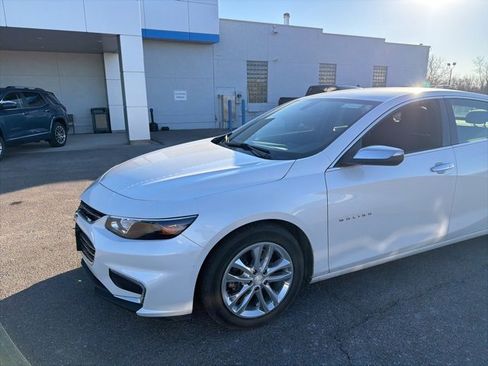 Used 2018 Chevrolet Malibu LT image 20