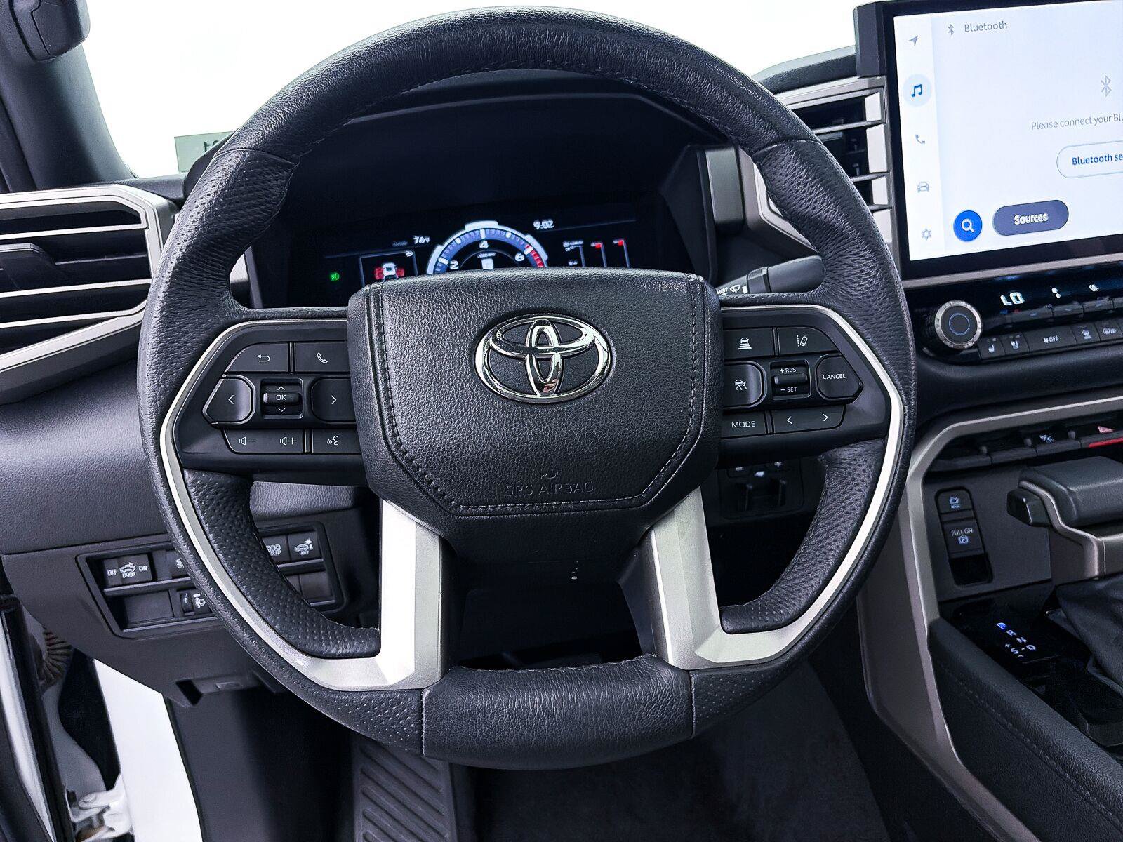 Used 2025 Toyota Tundra Limited w/ Power Package AWD/4WD image 34