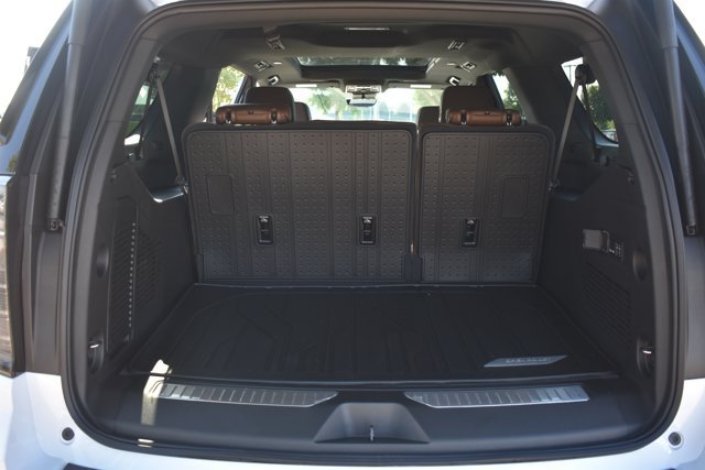 New 2026 Chevrolet Suburban High Country w/ Sun And Tow Package AWD/4WD image 18