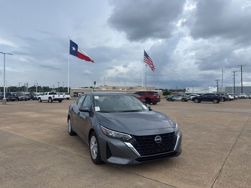 Certified 2024 Nissan Sentra S FWD image 2