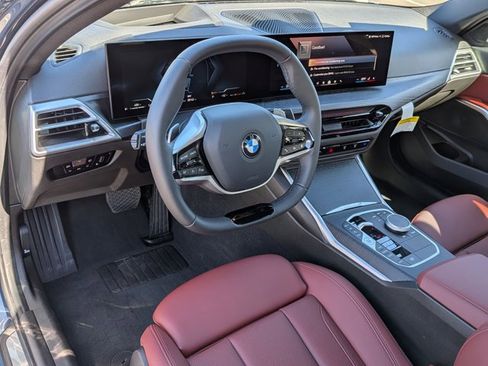 Used 2025 BMW 330i xDrive Sedan w/ Premium Package image 10