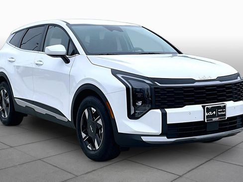 Certified 2026 Kia Sportage LX FWD image 3