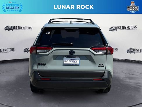 Used 2023 Toyota RAV4 XLE Premium image 7