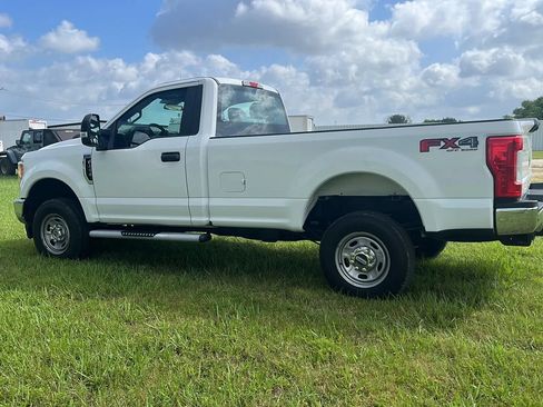 Used 2017 Ford F250 XL w/ Power Equipment Group AWD/4WD image 2