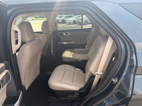 Used 2024 Ford Explorer XLT w/ Equipment Group 202A AWD/4WD image 14