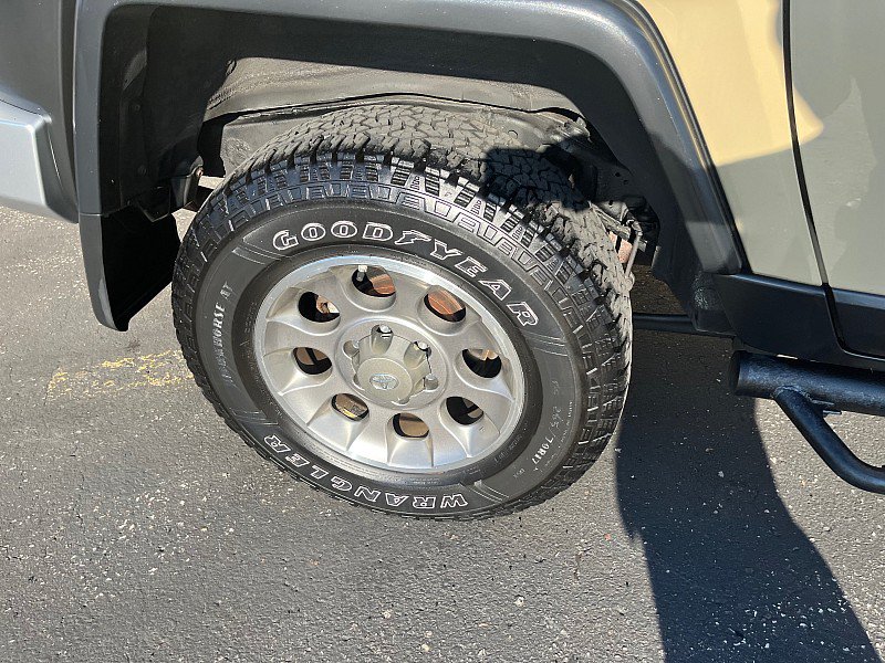 Used 2011 Toyota FJ Cruiser 4WD w/ Convenience Pkg image 11