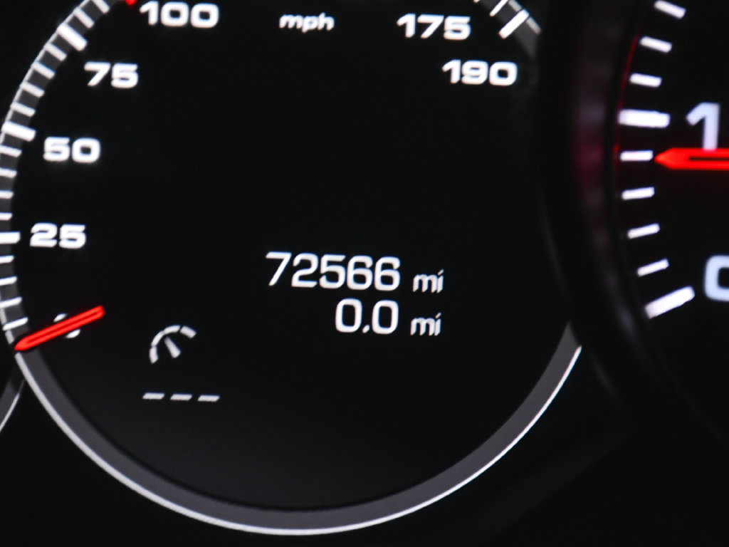 Used 2021 Porsche Cayenne GTS w/ Premium Package Plus AWD/4WD image 27