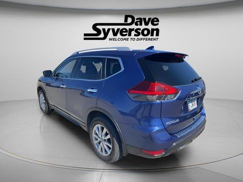 Used 2018 Nissan Rogue SV w/ Sun & Sound Touring Package AWD/4WD image 6