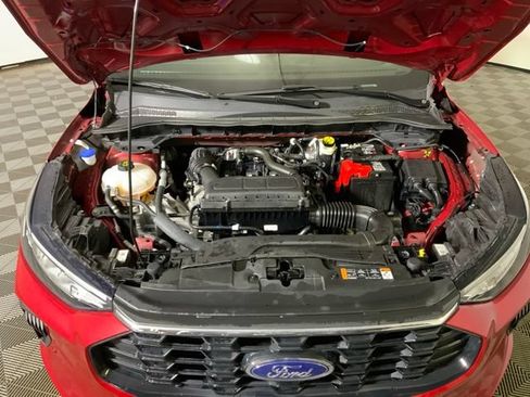 Used 2024 Ford Escape ST-Line w/ Cold Weather Package FWD image 21