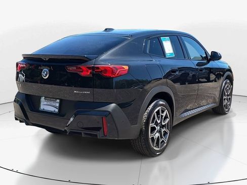 Used 2025 BMW X2 xDrive28i AWD/4WD image 6
