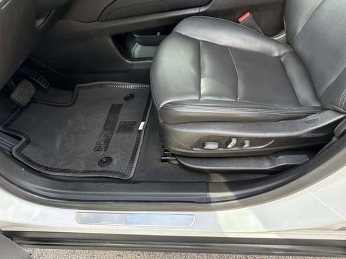 Certified 2022 Cadillac XT6 Premium Luxury image 21