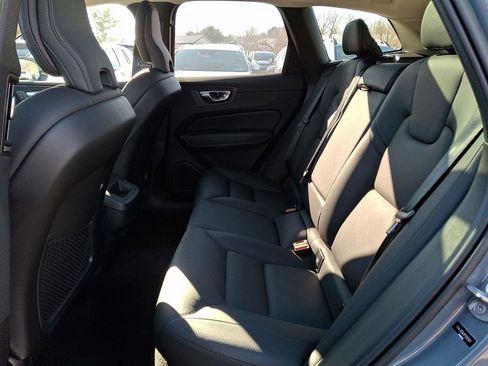 Certified 2023 Volvo XC60 B5 Plus w/ Climate Package image 9