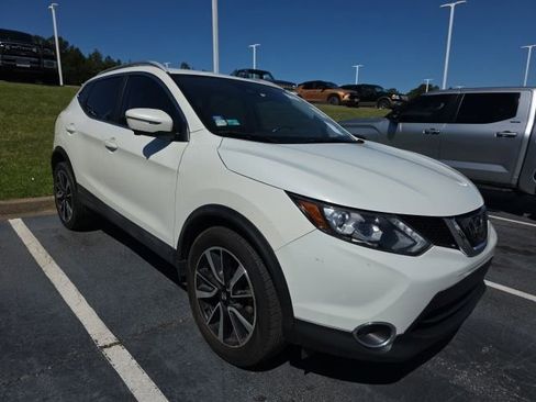 Used 2018 Nissan Rogue Sport SL w/ SL Premium Package FWD image 1